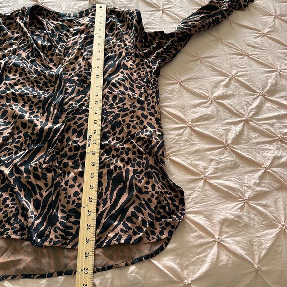 Rails Tops Animal Print High Low Silky 1/4 Buttons Blouse Brown/Black Small - Picture 7 of 7